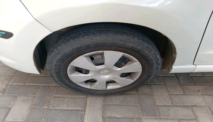 2011 Maruti A Star VXI (ABS) AT, Petrol, Automatic, 32,364 km, tyre