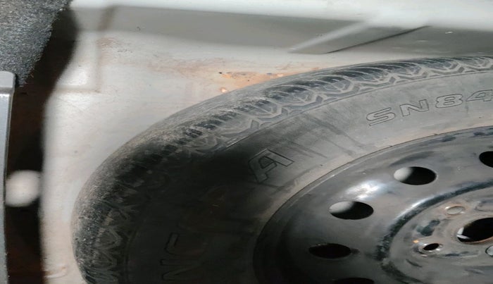 2010 Maruti Swift Dzire VXI, Petrol, Manual, 93,331 km, tyre