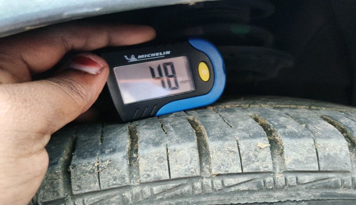 2014 Hyundai Grand i10 MAGNA 1.1 CRDI, Diesel, Manual, 1,37,760 km, tyre