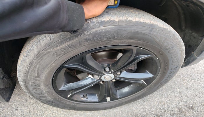 2019 Tata Harrier XZ 2.0L, Diesel, Manual, 38,257 km, tyre