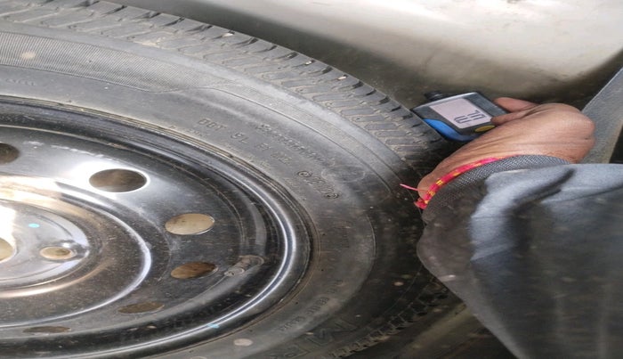 2012 Maruti Swift VDI, Diesel, Manual, 1,49,890 km, tyre