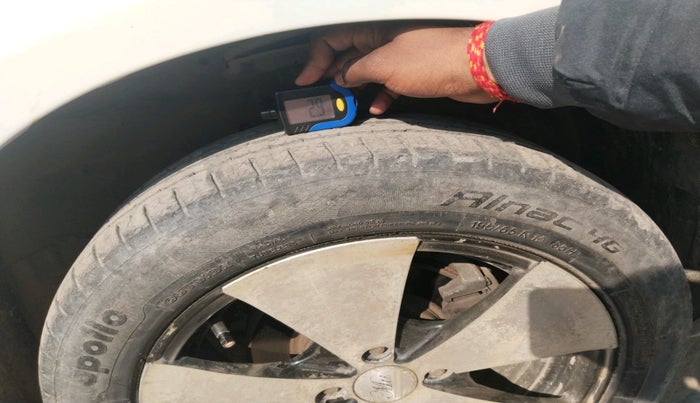 2012 Maruti Swift VDI, Diesel, Manual, 1,49,890 km, tyre