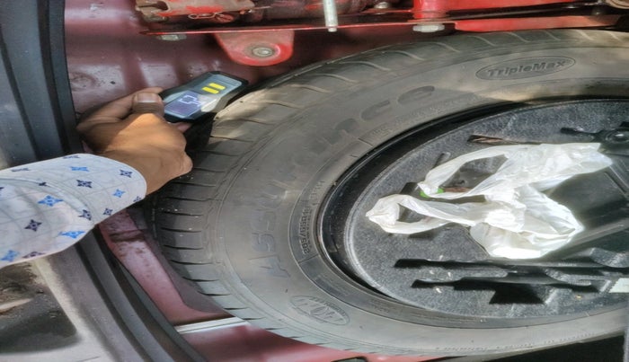 2016 Hyundai Creta SX PLUS 1.6 PETROL, Petrol, Manual, 84,295 km, tyre