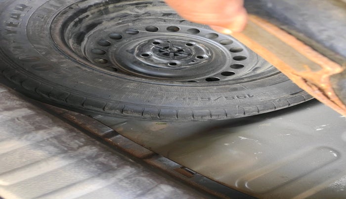 2023 KIA SONET HTK PLUS 1.2, Petrol, Manual, 64,492 km, tyre