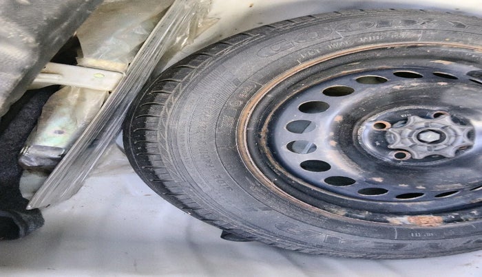 2017 Hyundai Grand i10 SPORTZ 1.2 KAPPA VTVT, Petrol, Manual, 96,345 km, tyre