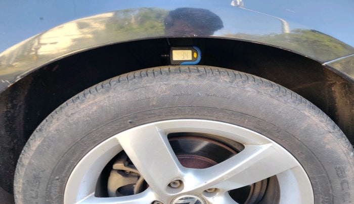 2012 Volkswagen Passat HIGHLINE DSG, Diesel, Automatic, 81,170 km, tyre