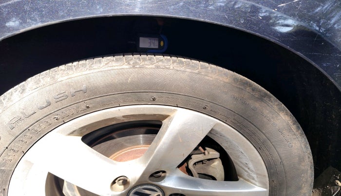 2012 Volkswagen Passat HIGHLINE DSG, Diesel, Automatic, 81,170 km, tyre