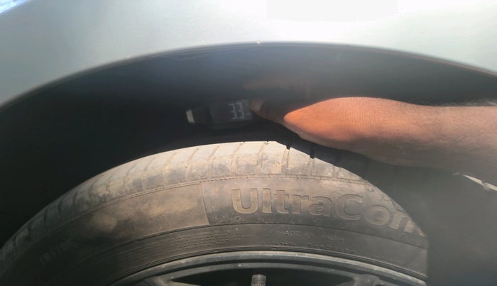 2012 Skoda Rapid AMBITION 1.6 TDI CR MT, Diesel, Manual, 1,57,767 km, tyre