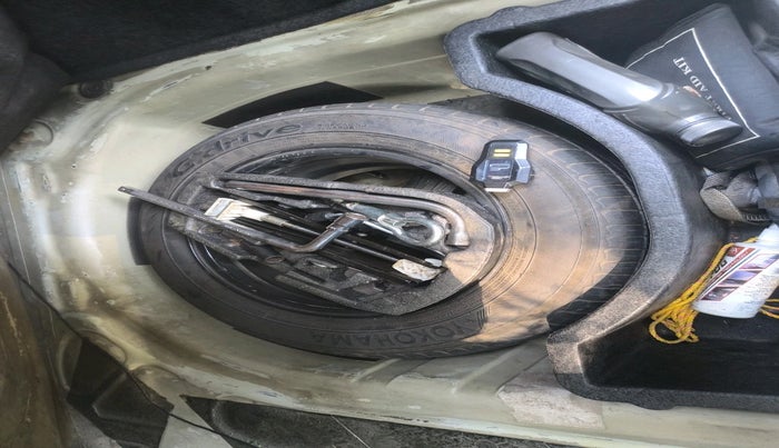 2012 Skoda Rapid AMBITION 1.6 TDI CR MT, Diesel, Manual, 1,57,767 km, tyre