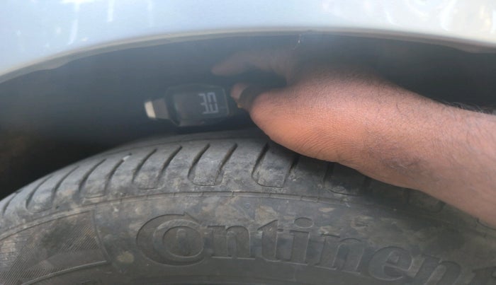 2012 Skoda Rapid AMBITION 1.6 TDI CR MT, Diesel, Manual, 1,57,767 km, tyre