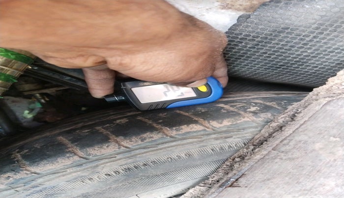 2013 Hyundai Verna FLUIDIC 1.6 CRDI SX, Diesel, Manual, 1,25,356 km, tyre