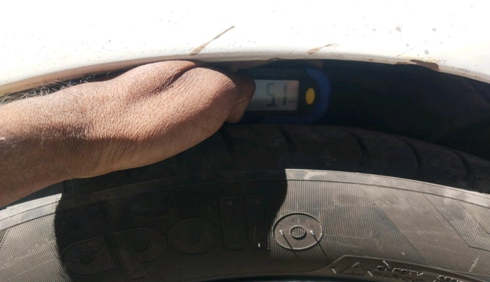 2013 Hyundai Verna FLUIDIC 1.6 CRDI SX, Diesel, Manual, 1,25,356 km, tyre