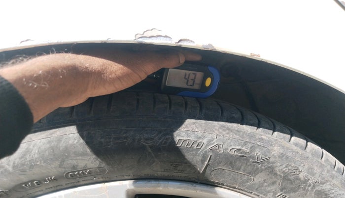 2013 Hyundai Verna FLUIDIC 1.6 CRDI SX, Diesel, Manual, 1,25,356 km, tyre