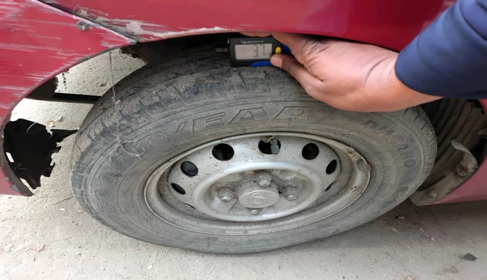 2012 Hyundai Eon ERA, Petrol, Manual, 17,935 km, tyre