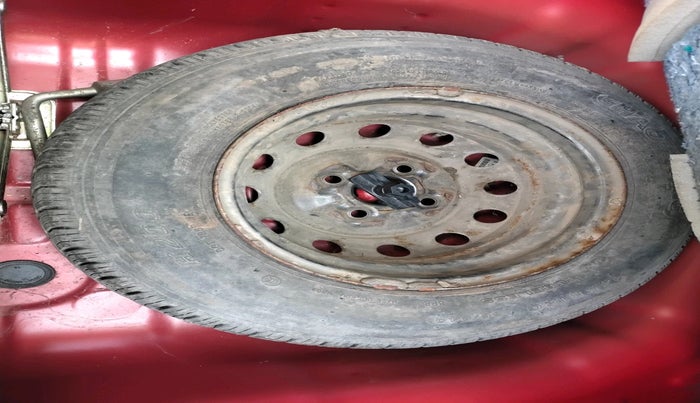 2012 Hyundai Eon ERA, Petrol, Manual, 17,935 km, tyre