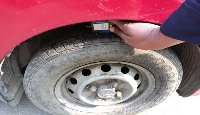 2012 Hyundai Eon ERA, Petrol, Manual, 17,935 km, tyre