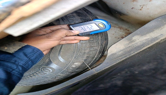 2013 Maruti Swift Dzire VDI, Diesel, Manual, 62,136 km, tyre