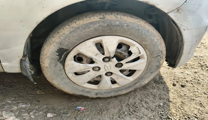 2011 Hyundai i10 MAGNA 1.2, Petrol, Manual, 1,17,222 km, tyre