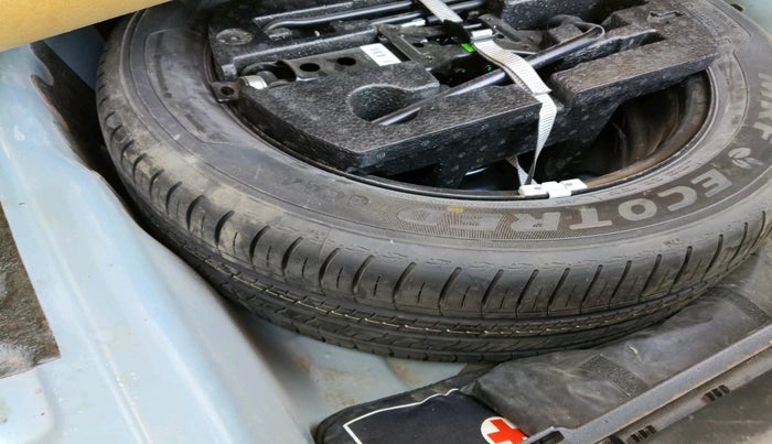 2022 Skoda SLAVIA STYLE 1.0L TSI MT, Petrol, Manual, 27,803 km, tyre