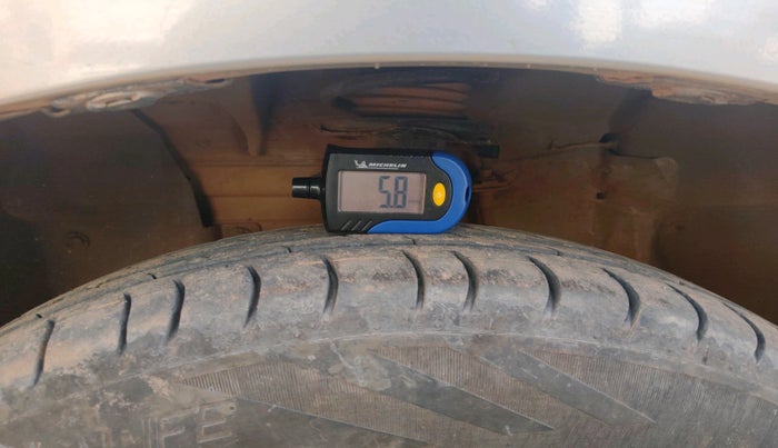 2014 Datsun Go T, Petrol, Manual, 47,032 km, tyre