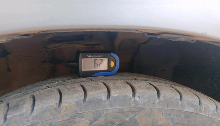 2014 Datsun Go T, Petrol, Manual, 47,032 km, tyre