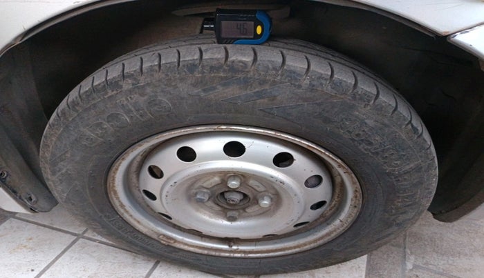 2011 Maruti Swift Dzire LXI, Petrol, Manual, 1,21,593 km, tyre