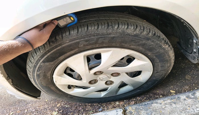 2014 Honda Amaze 1.5L I-DTEC S, Diesel, Manual, 1,01,148 km, tyre