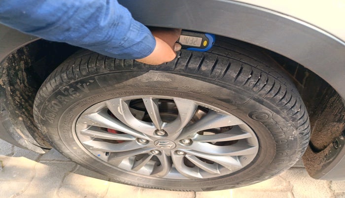 2017 Maruti S Cross ALPHA 1.3, Diesel, Manual, 1,42,243 km, tyre