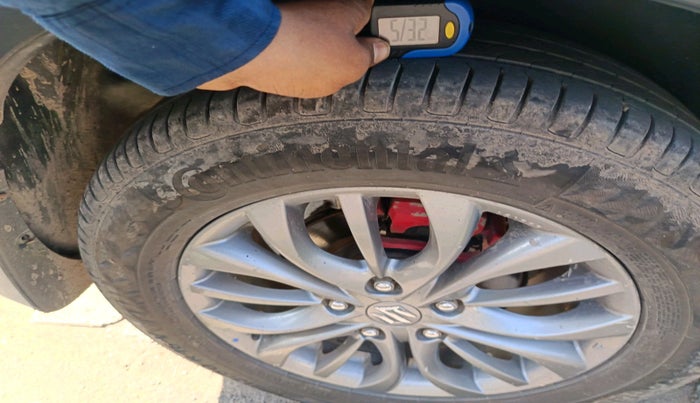 2017 Maruti S Cross ALPHA 1.3, Diesel, Manual, 1,42,243 km, tyre