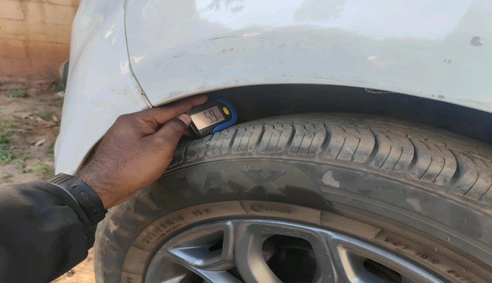 2013 Ford Ecosport TITANIUM 1.5L DIESEL, Diesel, Manual, 1,15,291 km, tyre