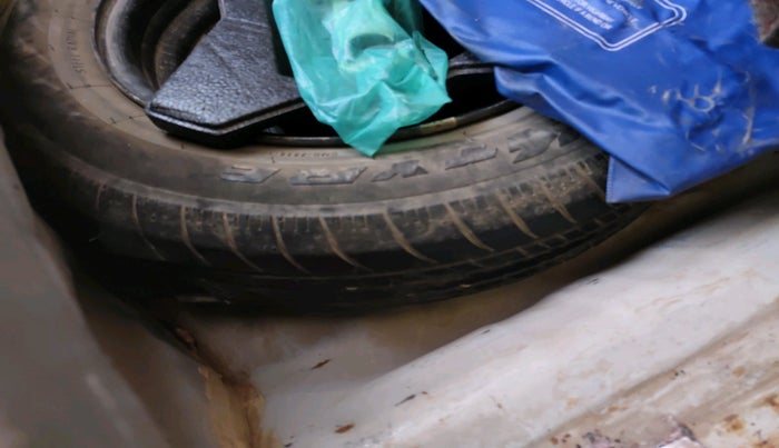 2016 Maruti Celerio ZXI AMT, Petrol, Automatic, 1,06,513 km, tyre