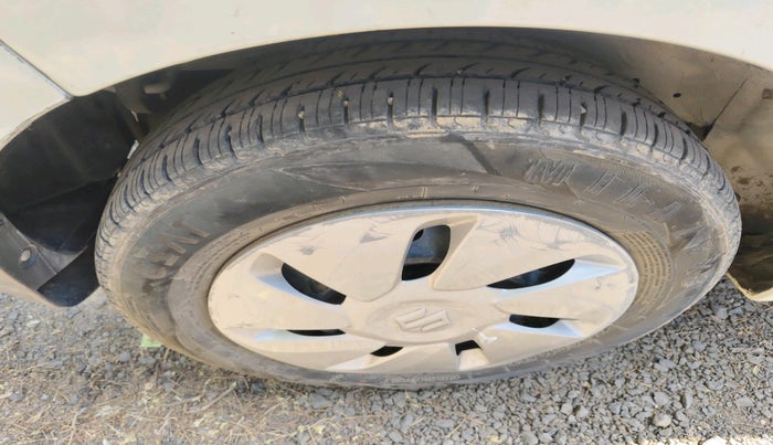 2016 Maruti Celerio ZXI AMT, Petrol, Automatic, 1,06,513 km, tyre