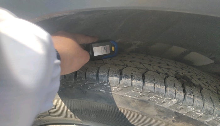 2021 Mahindra XUV500 W9, Diesel, Manual, 76,774 km, tyre