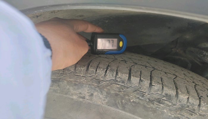 2021 Mahindra XUV500 W9, Diesel, Manual, 76,774 km, tyre