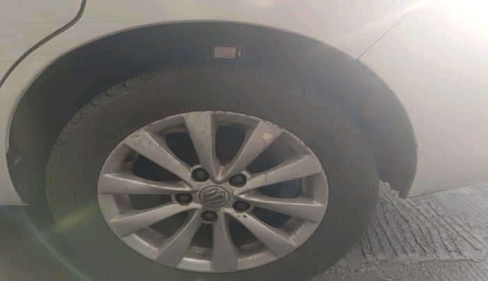 2015 Maruti Ertiga ZDI, Diesel, Manual, 1,95,927 km, tyre