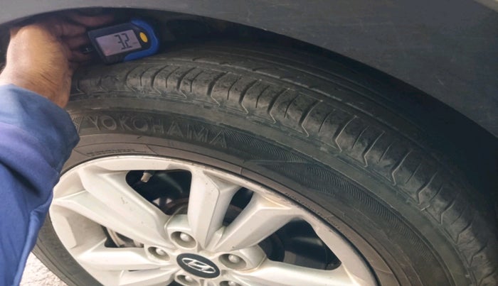 2015 Hyundai Creta SX 1.6 DIESEL, Diesel, Manual, 1,85,216 km, tyre