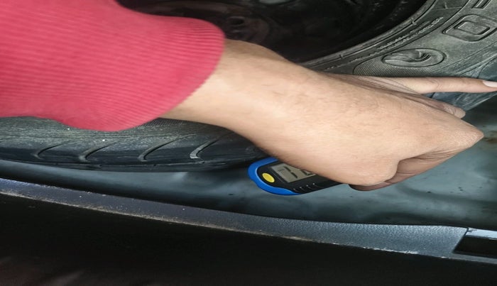 2012 Hyundai Santro Xing GLS, Petrol, Manual, 69,890 km, tyre