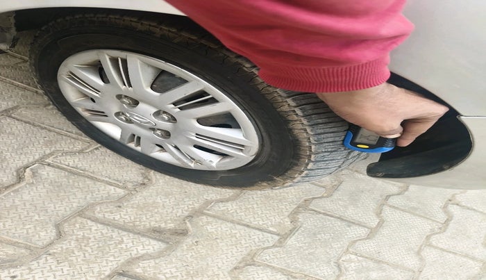 2012 Hyundai Santro Xing GLS, Petrol, Manual, 69,890 km, tyre