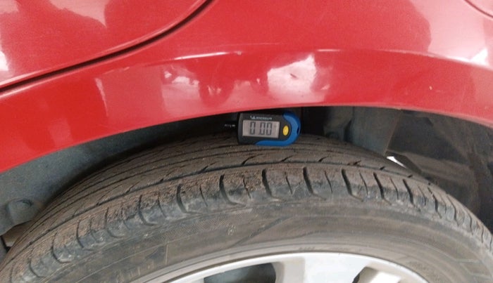 2014 Maruti Swift Dzire ZXI, Petrol, Manual, 87,739 km, tyre