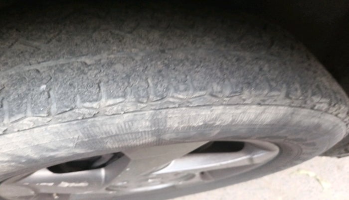 2014 Renault Duster 85 PS RXL DIESEL, Diesel, Manual, 1,45,750 km, tyre