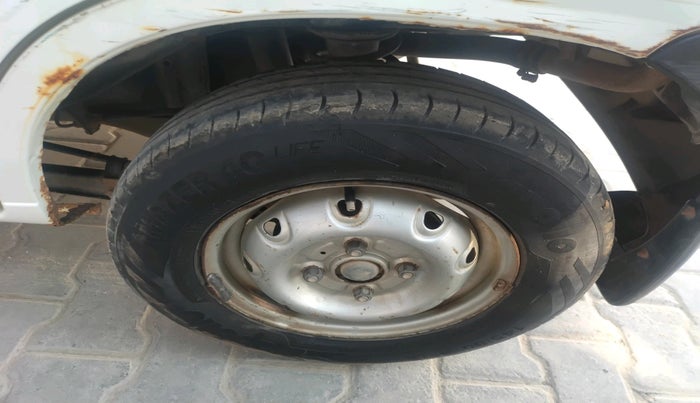 2010 Maruti Alto LXI, Petrol, Manual, 77,325 km, tyre