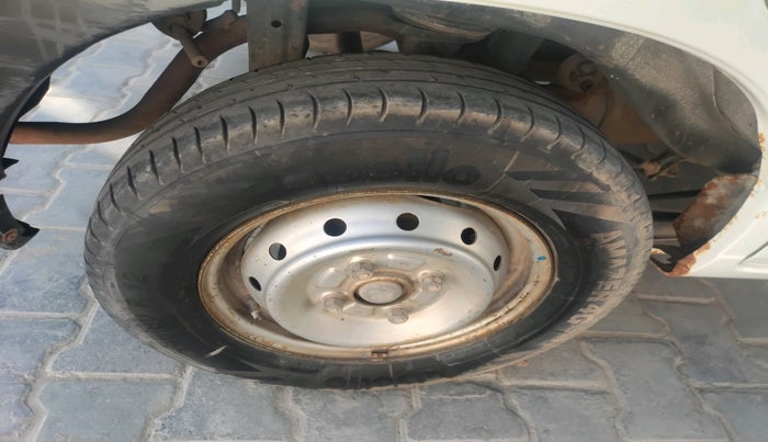 2010 Maruti Alto LXI, Petrol, Manual, 77,325 km, tyre