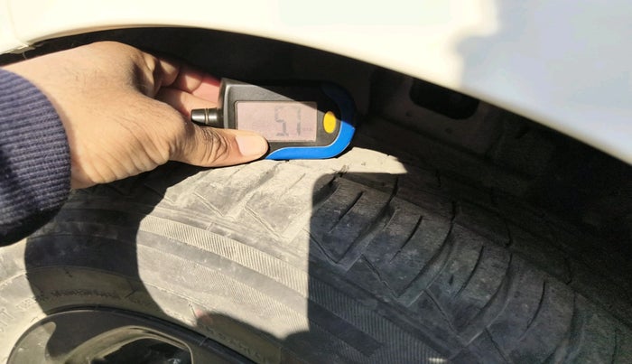 2021 Hyundai GRAND I10 NIOS SPORTZ AMT 1.2 KAPPA VTVT, Petrol, Automatic, 2,816 km, tyre