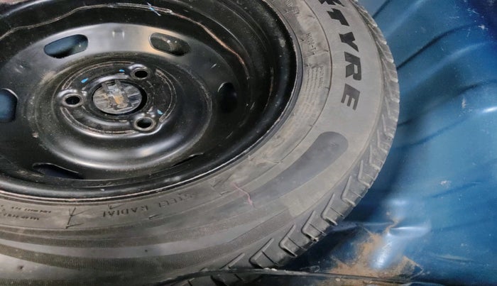 2018 Renault Kwid CLIMBER 1.0, Petrol, Manual, 49,812 km, tyre