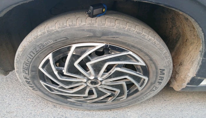 2018 Maruti Vitara Brezza VDI AMT, Diesel, Automatic, 1,24,608 km, tyre