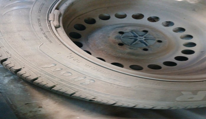 2018 Maruti Vitara Brezza VDI AMT, Diesel, Automatic, 1,24,608 km, tyre