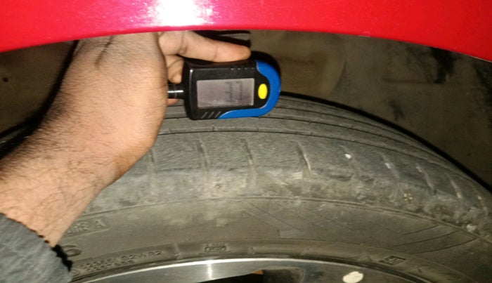 2017 Hyundai Elite i20 ASTA 1.2 DUAL TONE, Petrol, Manual, 80,240 km, tyre