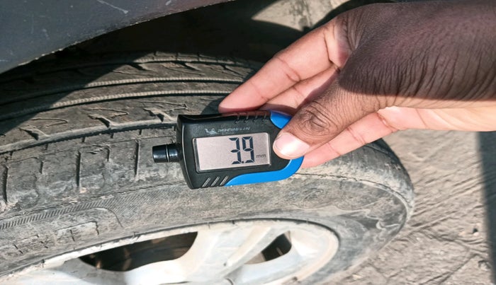 2011 Hyundai i20 SPORTZ 1.2, Petrol, Manual, 91,898 km, tyre