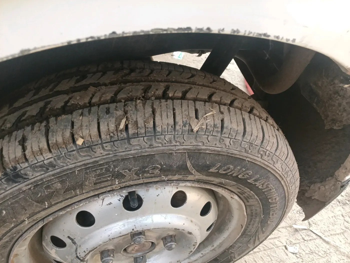 2017 Maruti Wagon R 1.0 LXI CNG, CNG, Manual, 1,06,000 km, tyre
