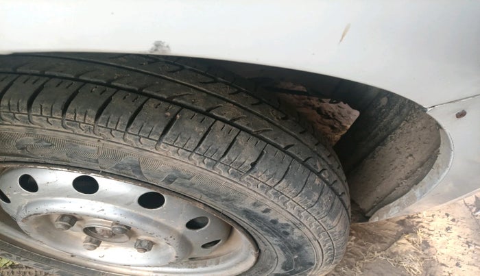 2017 Maruti Wagon R 1.0 LXI CNG, CNG, Manual, 1,05,179 km, tyre